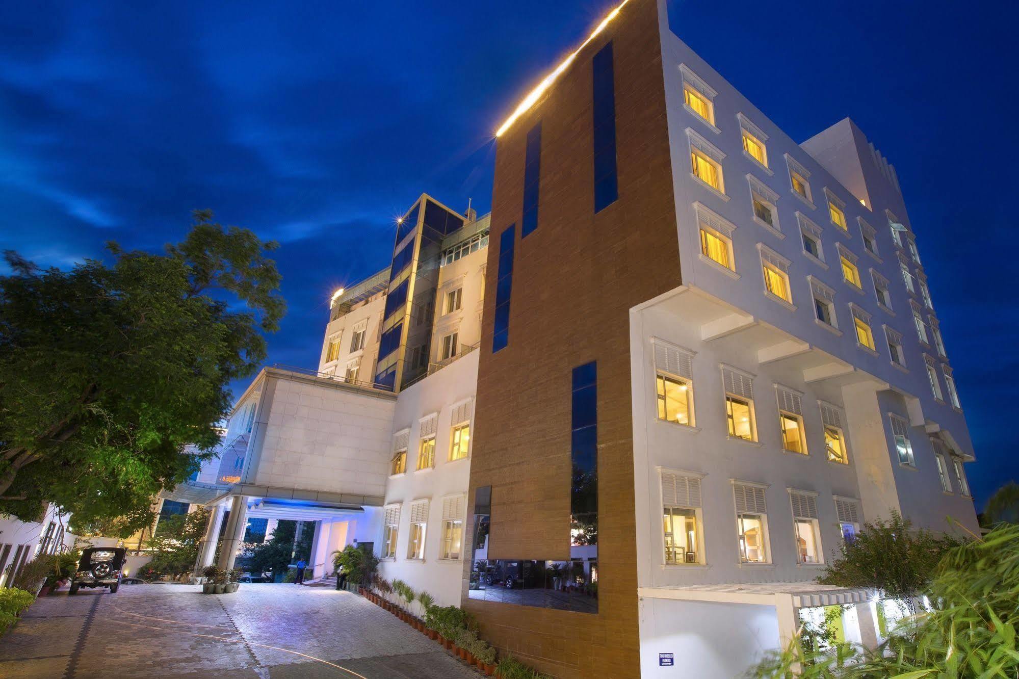 Hotel Atithi Пудучеррі Екстер'єр фото